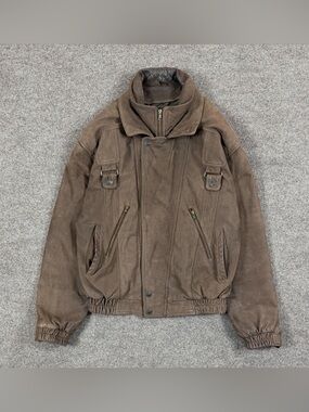 Men’s brown jacket